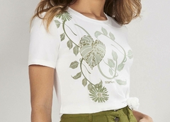 T-Shirt Malha Estampada - comprar online