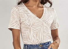 T-Shirt Malha Estampada - comprar online