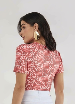 T-Shirt Malha Estampada - comprar online