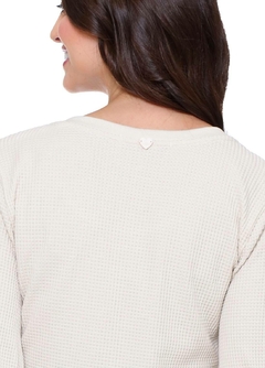 Blusa Akemy Hapuk Bege na internet