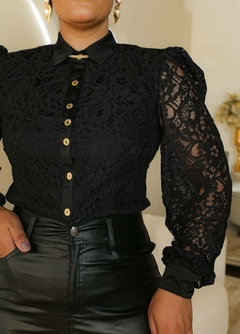 Camisa Renata na internet