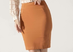 Saia Lápis Sarja Camel - comprar online