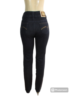 Calça Jeans Feminina Cós Alto Luapole Reta na internet