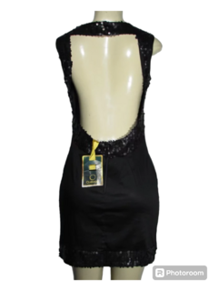 Vestido Curto Costa Nua Quezoa na internet