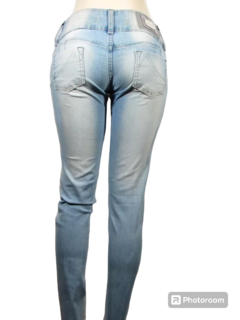 Calça Feminina Luápole Jeans na internet