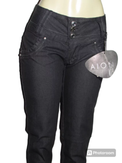 Calça Jeans Feminina Aion Ly Cós Médio na internet