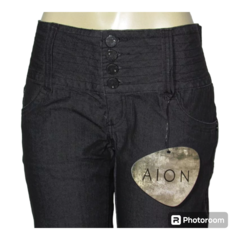 Calça Jeans Aion Ly Feminina Cós Médio Reta na internet