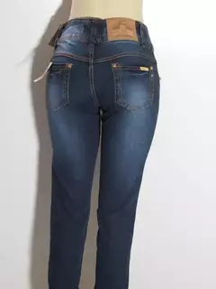 Imagem do Calça Jeans Cigarrete Ly feminina Cós Medio Ethnos