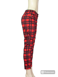 Calça Feminina Skinny Tecido Xadrez Vermelho Toda Bela - comprar online