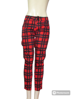 Calça Feminina Skinny Tecido Xadrez Vermelho Toda Bela