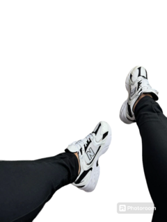 Tênis Modelo Unissex New Balance Retro - comprar online