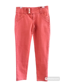 Calça Jeans Feminina Luápole Com Elastano Coral Com Passante Alto