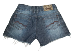 Short feminino Jeans Puído Barra Desfiada Boyfriend Luápole - comprar online