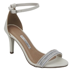 Sandália Via Marte Salto Fino Festa Off White Strass Prata