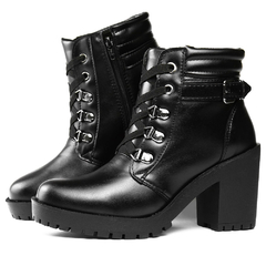 Bota Feminina Salto Grosso Lançamento na internet