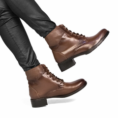 Bota Coturno Feminina Slz Cano Médio De Amarrar 6011 - Marrom Coleção Inverno