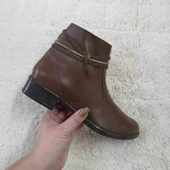 Bota Feminina Tamanho Grande Salto Baixo Couro Legitimo 40 ao 43 na internet