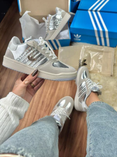 Novo Tênis Feminino Campus Glitter Prata - netpizante