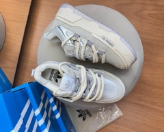 Tênis Moda Feminina modelo Plataforma Sneaker Glamour na internet