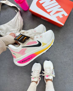 Tênis Modelo Run Vomero 18 Feminino 34 ao 39 - loja online