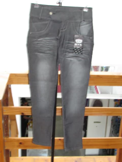 Calça Feminina Jeans Dyork Cigarrete Com Elastano Cós Médio Com Passante Alto na internet