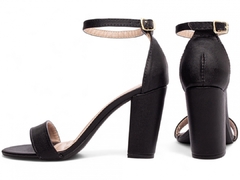 Sandália Feminina Salto Grosso Preto - comprar online