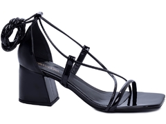 Sandália Feminina Salto Bloco Grosso Baixo Numeração Grande 40 ao 44 Verniz Preto - comprar online