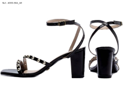 Sandália Salto Bloco Grosso Arrasadora tamanho Grande - comprar online