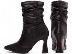 Bota Preta Feminina Salto Taça Bico Fino Cano Médio Franzida - comprar online