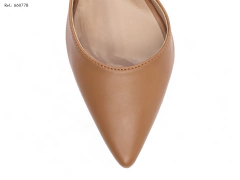 Imagem do Sapato Scarpin Via Torricella Salto Grosso Modelo Sandália