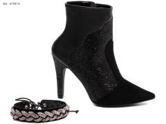 Bota Bico Fino Feminina 67041a Com Pulseira Removível com Apliques em Strass Torricella na internet