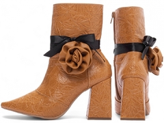 Bota Feminina Bico Fino Cano Médio Salto Bloco Grosso -Frete Grátis - comprar online