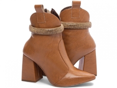 Bota Feminina Bico Fino Salto Grosso Cano Médio-Lançamento - comprar online