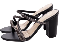 Imagem do Sandália Tamanco Salto Grosso Strass Preto