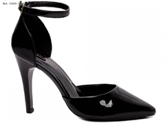 Sapato Scarpin Saia e Blusa Torricella Verniz Preto
