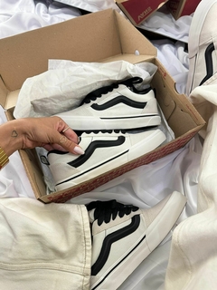 Imagem do Tênis Modelo Vans Knu Skool Unissex 34 ao 43 Off White
