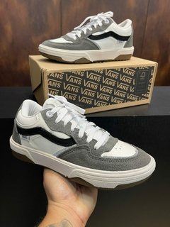 Novo Tênis Modelo Vans Rowan na internet