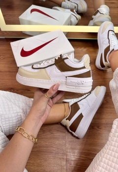 Tênis Feminino Air Force Shadow Branco /Caramelo - netpizante