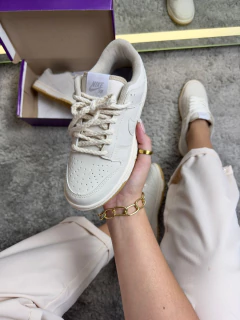 Tênis Dunk Low Pro Unissex 34 ao 43 Branco - comprar online