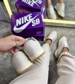 Tênis Dunk Low Pro Unissex 34 ao 43 Branco - loja online