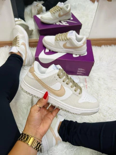 Tênis Modelo Nike dunk low pro luxo na internet