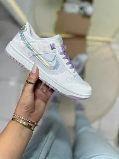 Tênis Feminino Modelo Dunk Law Relevo Prata - loja online