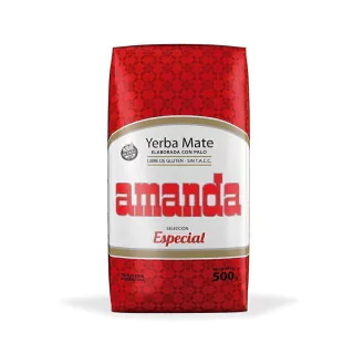Paquete de yerba mate Amanda Selección Especial de 500 gramos con diseño rojo y blanco