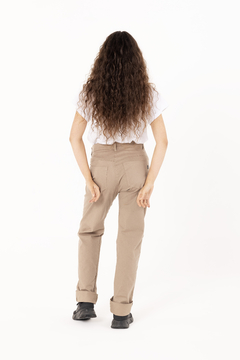 Back in stock! Mediana remera blanca en internet