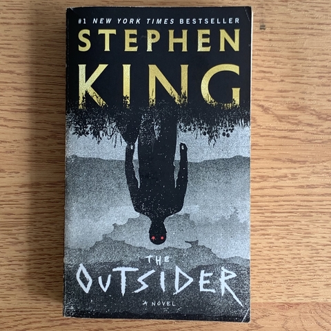 LIVRO THE OUTSIDER - STEPHEN KING