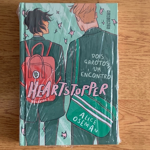LIVRO HEARTSTOPPER 1 - DOIS GAROTOS UM ENCONTRO - ALICE OSEMAN - CAPA DURA (NOVO)