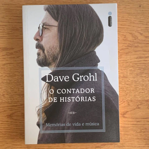 Livro Dave Grohl - O Contador de Histórias - memórias de vida e música