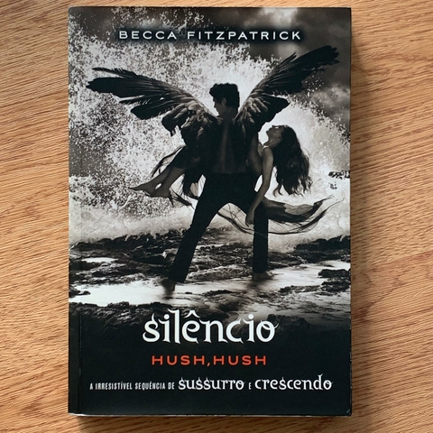 LIVRO SÉRIE HUSH HUSH - 4 VLS