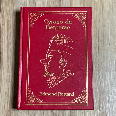 LIVRO CYRANO DE BERGERAC - EDMOND ROSTAND (CAPA DURA)