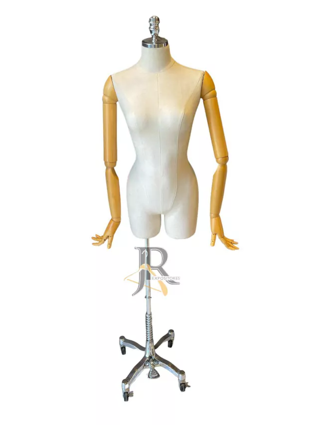 BUSTO PERNINHA COM BRAÇO ARTICULÁVEL E PEDESTAL CROMADO